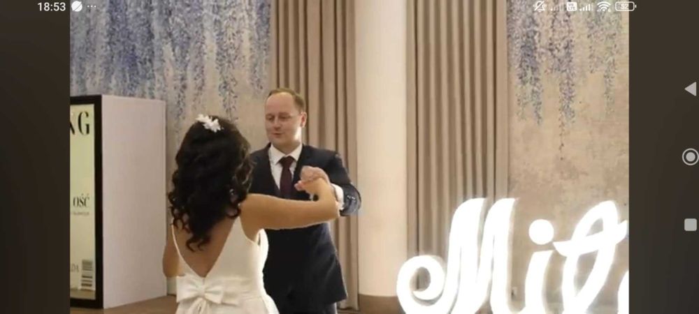 gładka suknia ślubna satyna kokarda