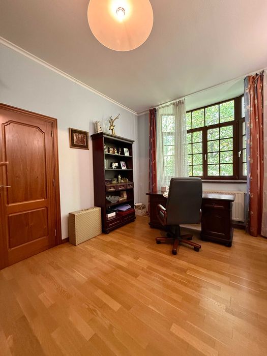 Продаж заміський будинок 450м2 15 сот.землі Брюховичі р-н рест. Байка