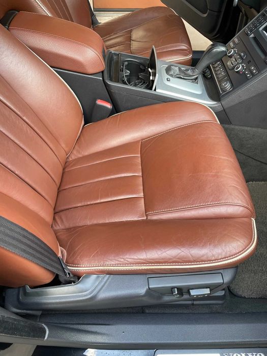 Volvo XC90 2010 рік 2,4 дизель автомат гарна