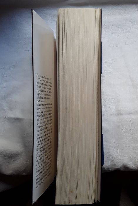 Livro: O Caso Tutankhamon, de Christian Jacq