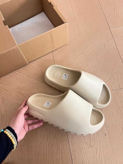adidas Yeezy Slide Bone biała R.38
