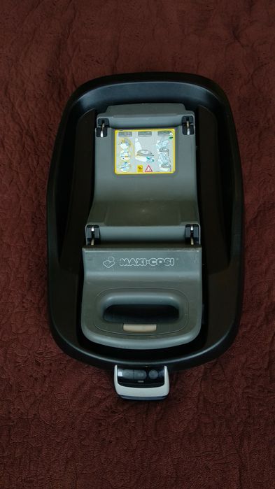 Maxi Cosi Pearl familyfix 9-18kg + baza