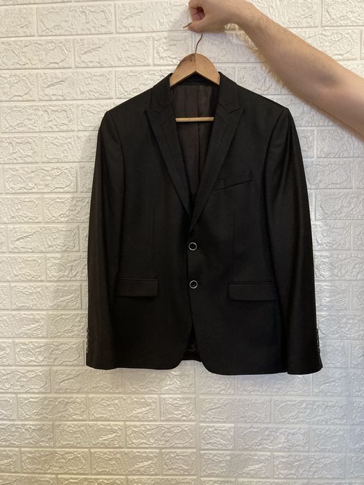 Костюм чоловічий в ідеальному стані.