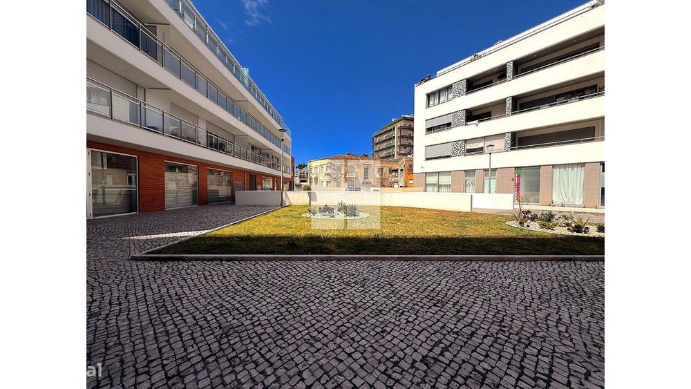T2 c/ Terraço na Ponte Galante