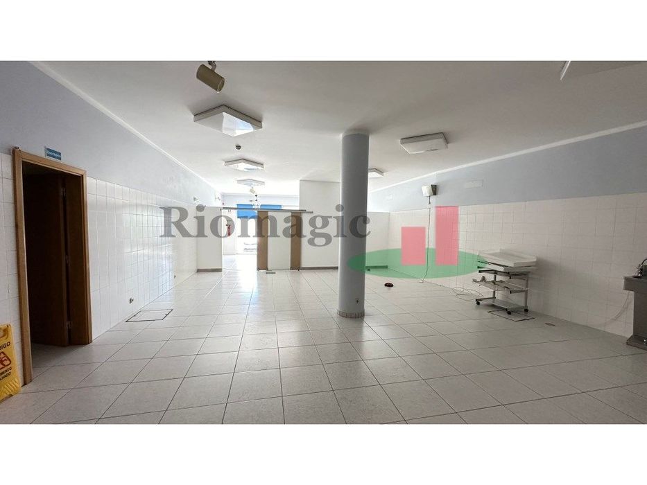 Loja em Rio Maior ***RIOMAGIC***