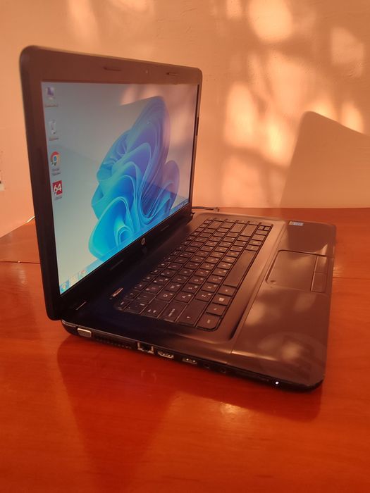 Ноутбук HP 2000 Pentium 2020M / RAM 4 GB / HDD 500 GB