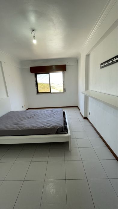 Quarto para Casal em Queluz-Belas | Despesas Incluídas | 500€