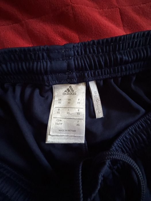 Spodenki piłkarskie/sportowe szorty Adidas w roz. XS