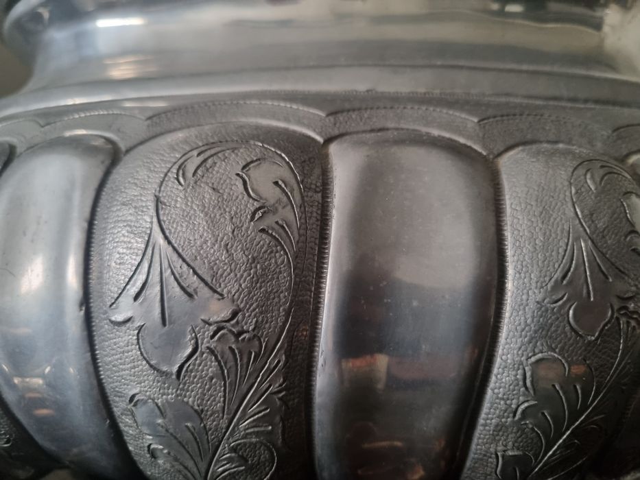 Terrina com tampa + travessa de estanho