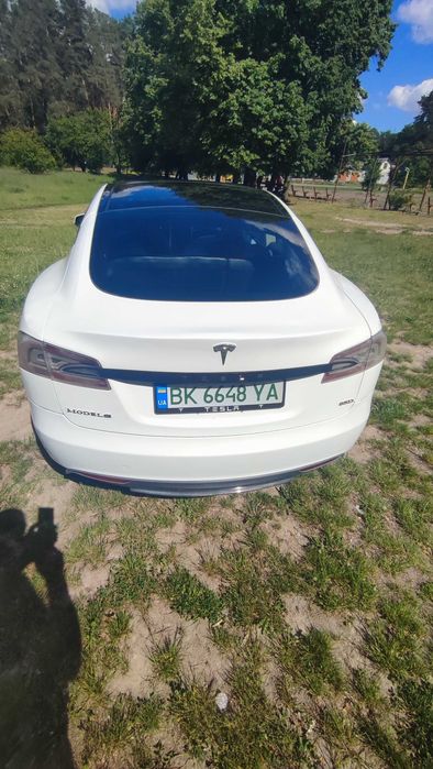 Tesla Model S 85D 2014