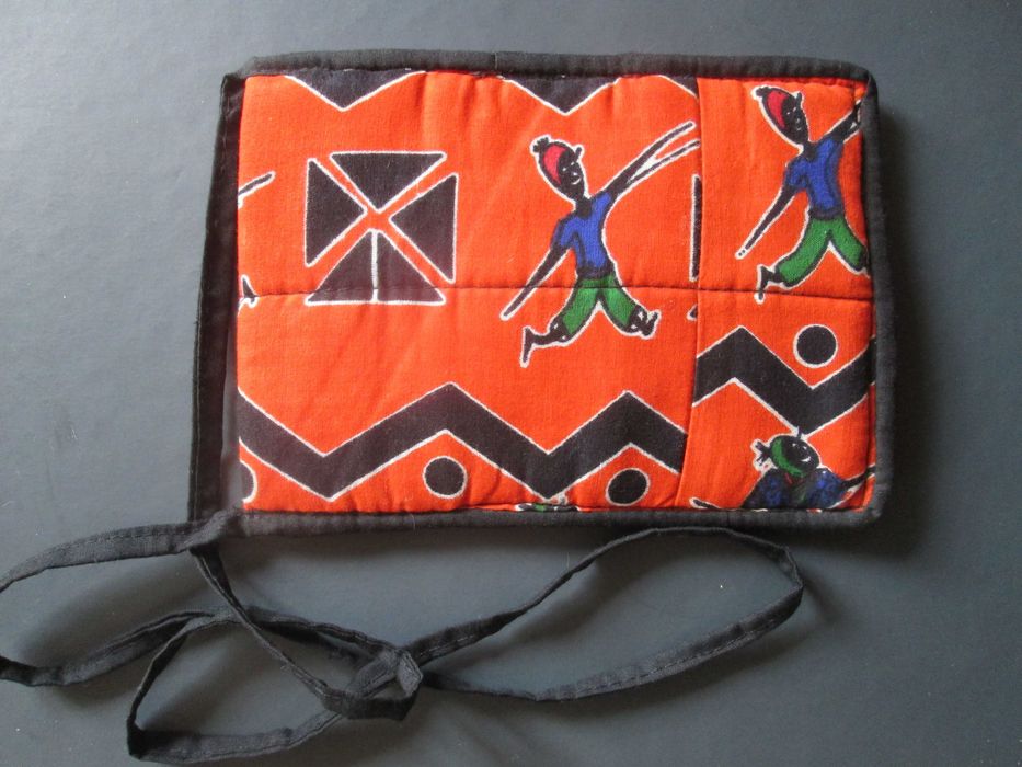 Bolsa de ombro em pano africano - artesanato tradicional de Cabo Verde