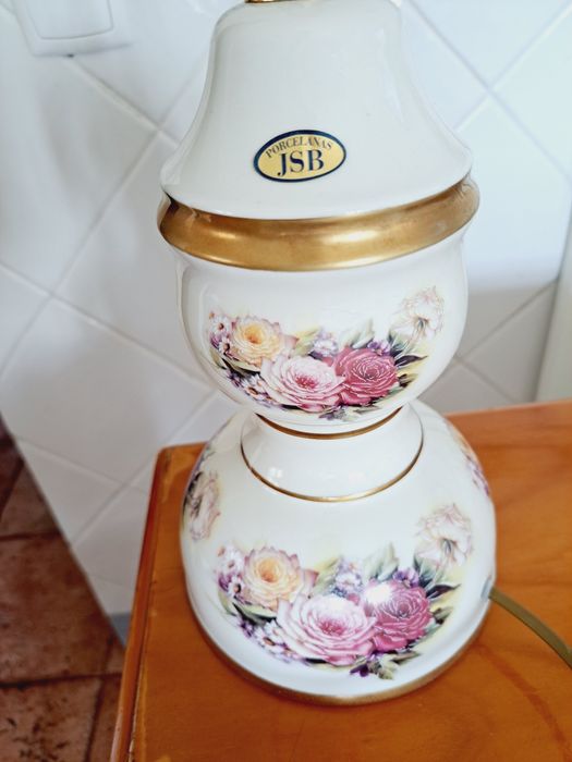 Candeeiro de porcelana
