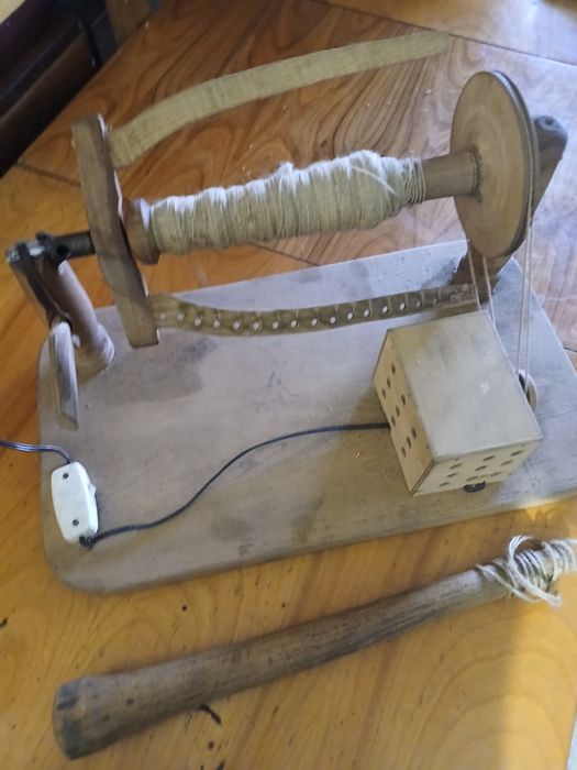 Kołowrotek elektryczny do wełny