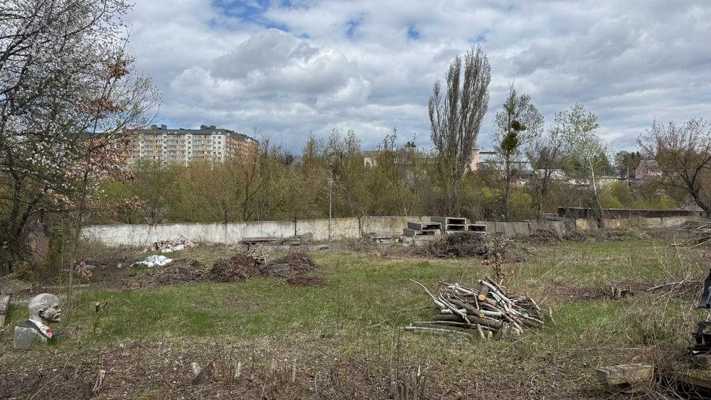 Продаж бази у Вінниці, Сабарів, 39 соток, комунікації, заїзд.
