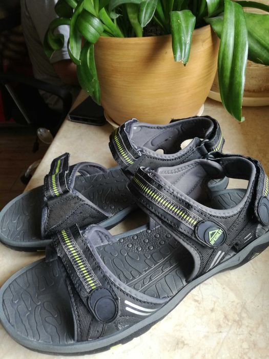 Sandały McKinley