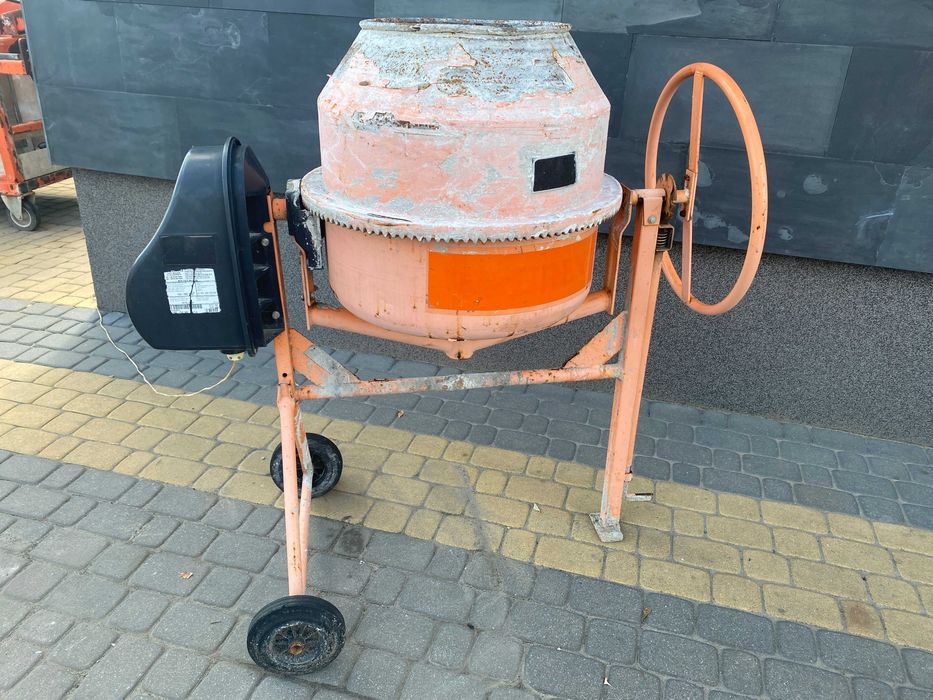 Betoniarka Altrad 130l
