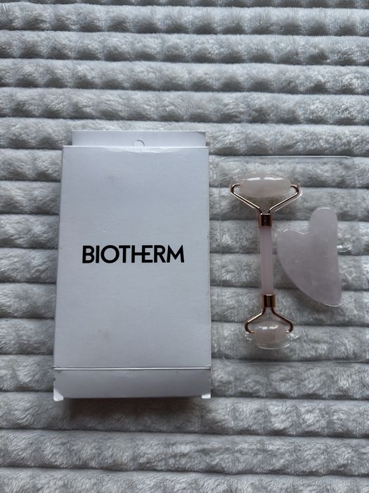 Zestaw Roller do masażu + kamień Gua Sha Biotherm