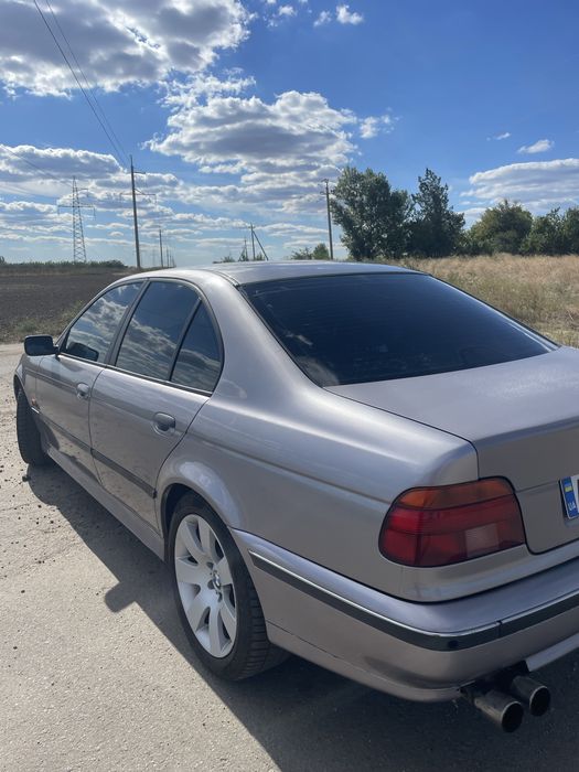 Продам бмв  е39