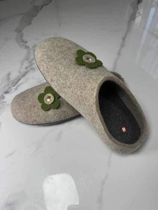 Тапки з натурального войлока