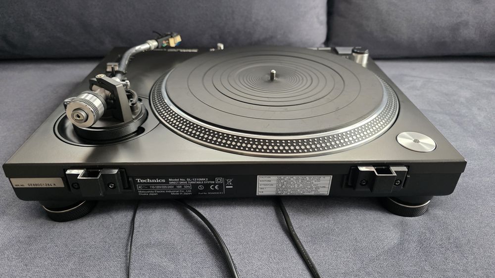 Technics SL-1210MK2 gramofon