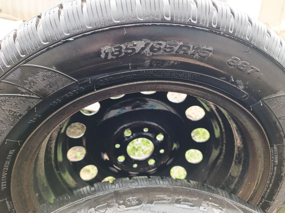 Зимові шини з хорошому стані