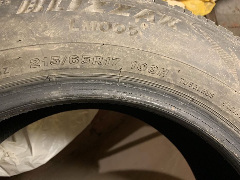 Зимова Гума Bridgestone Blizzak 215/65 r17 38/2022