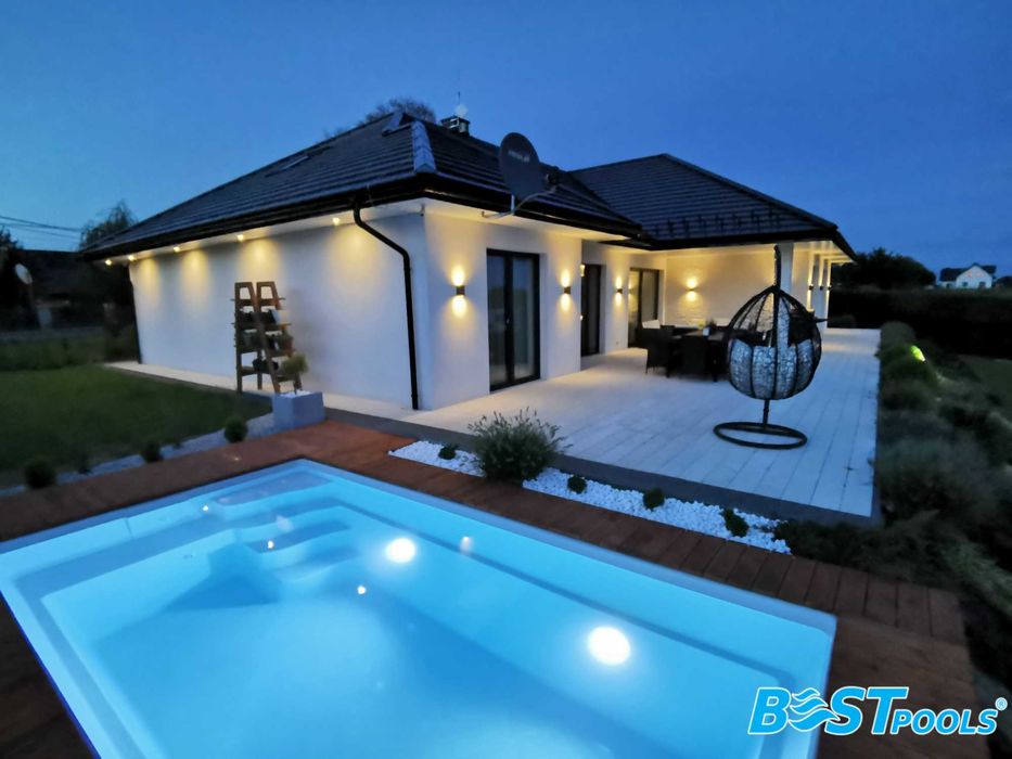 Basen poliestrowy marki Bestpools - Malediwy 7x3x1.35m z izolacją