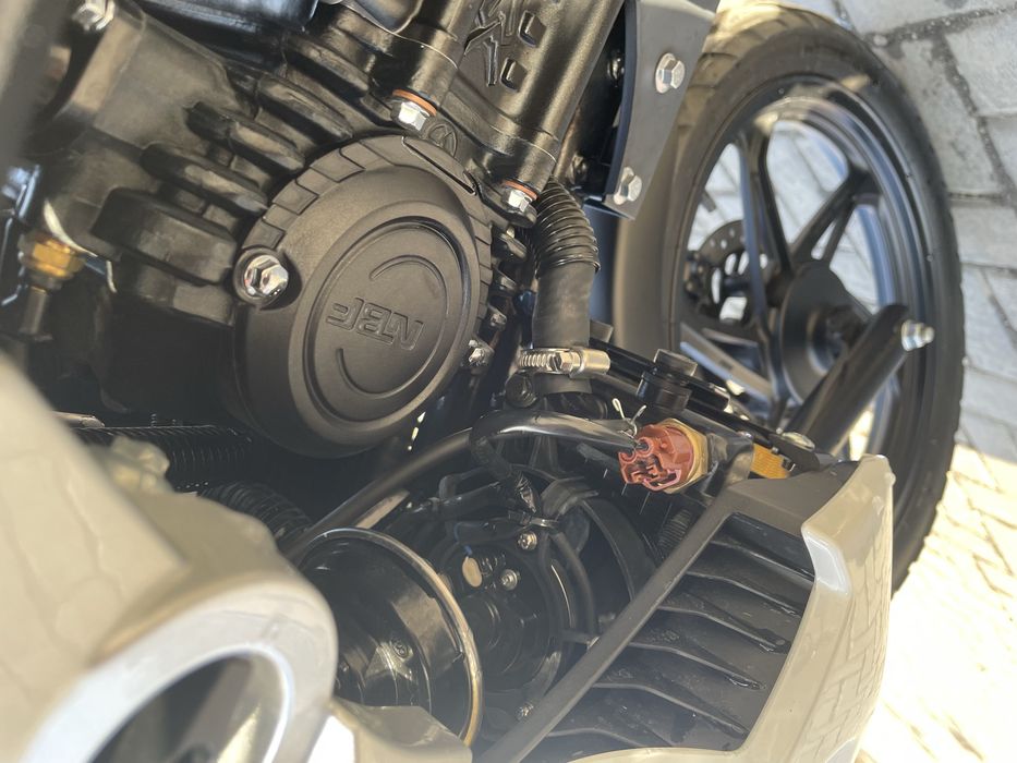 Мотоцикл Lifan KP200