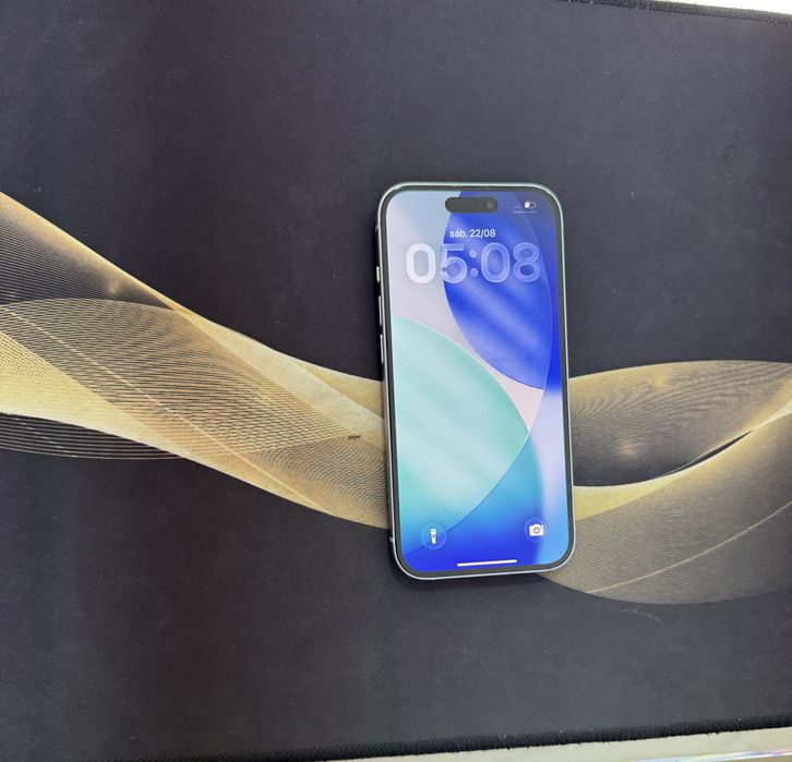 IPhone 15 128GB.