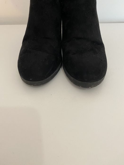 Botas em camurça da Bershka (37)