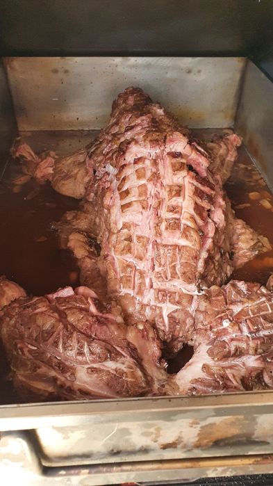 Pieczony prosiak z warzywami