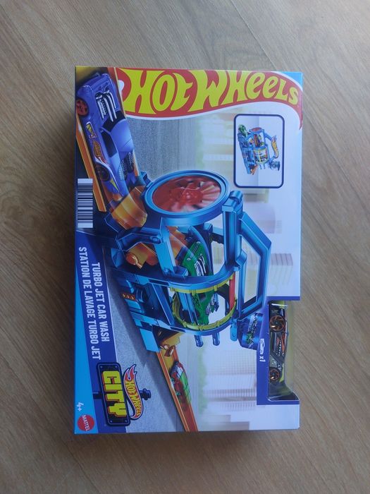 Barbie & pistas hot wheels