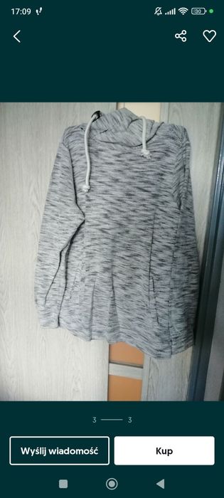 Bluzka  z  kapturem.