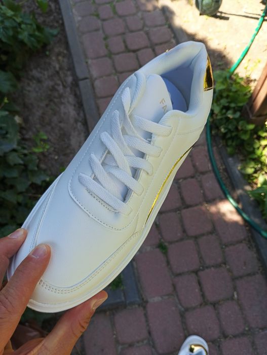 Buty nr 42.. Czytaj opis poniżej ogłoszenia. Nowe