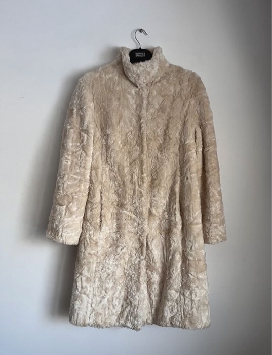 Płaszcz, beżowy kożuch, futro