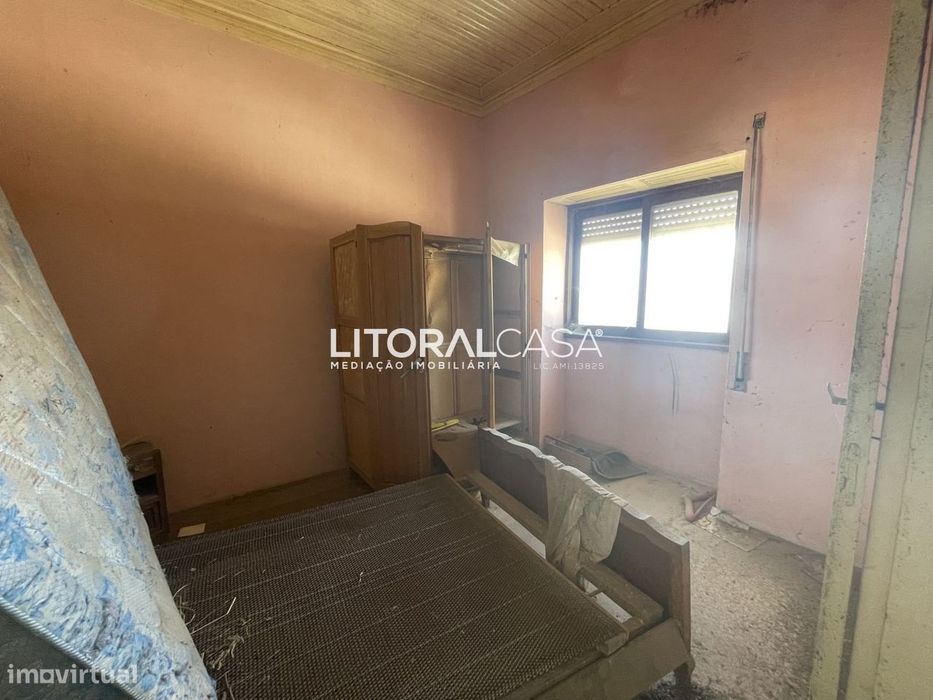 Moradia T3 para Recuperar com Terreno de 730 m² – A Poucos Minutos