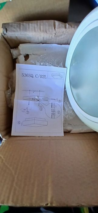 Candeeiro de teto novo