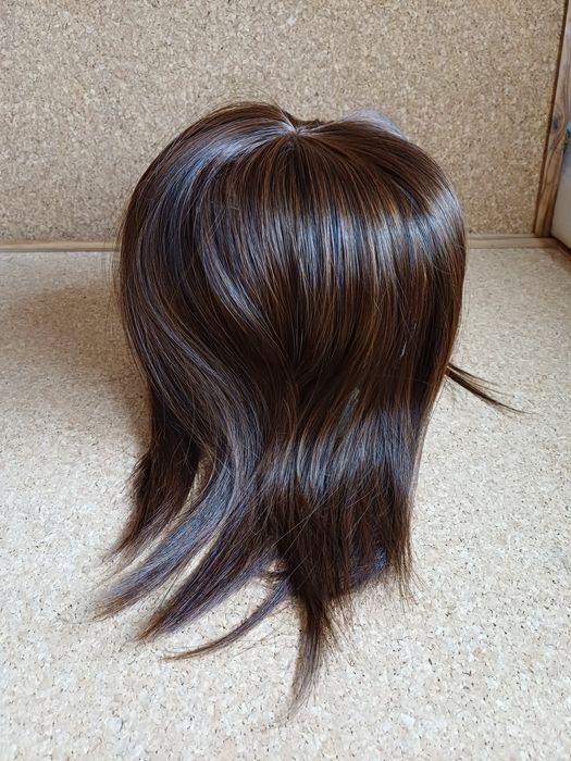 Extensão / topper de cabelo.
Cerca de 35 cm.
Sintético natural.