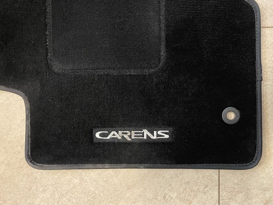 Dywaniki welurowe Kia Carens IV oryginalne