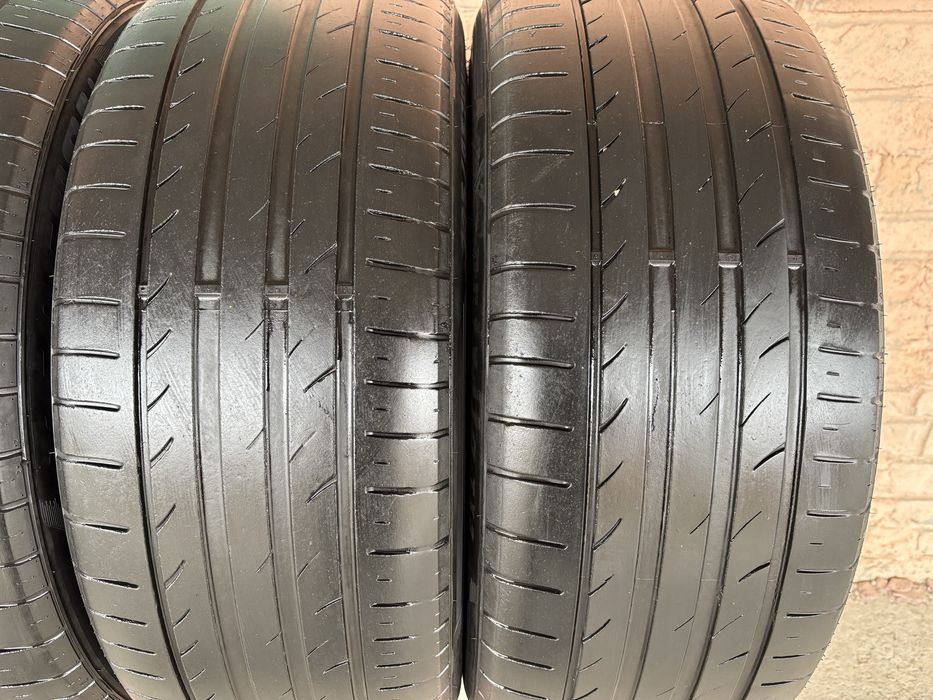 Комплект літніх шин 235/45R19