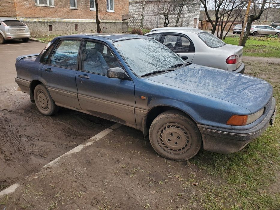 Mitsubishi Galant 1.8 в Шикарному стані