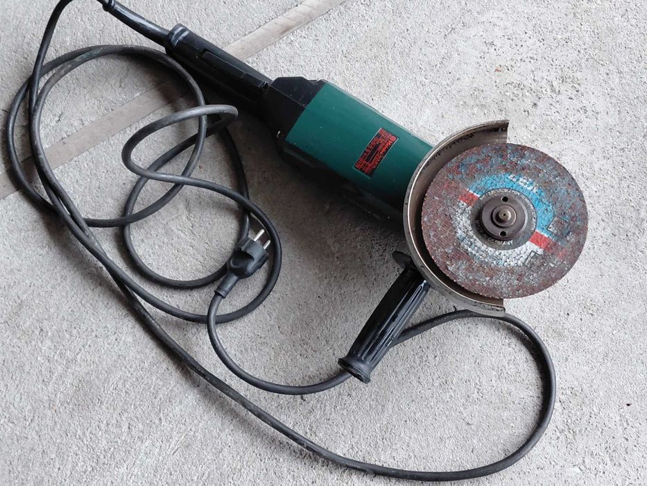 duża szlifierka kątowa   / 334