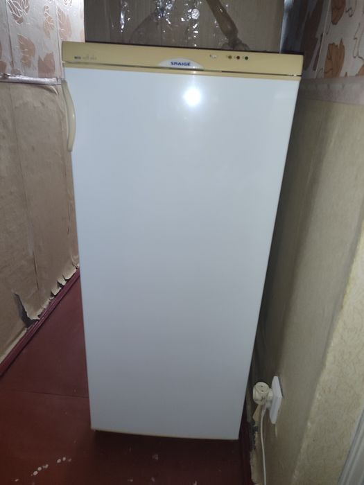 Продам морозильну камеру Snaige