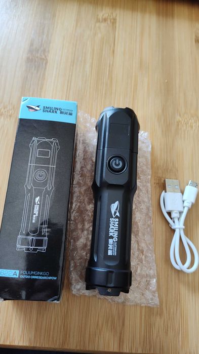 Lanterna led de longo alcance NOVA