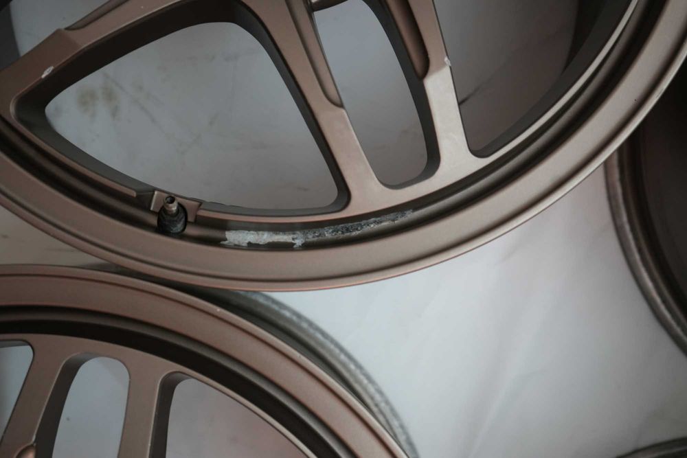 Alufelgi Felgi Carmani 8.5J ET30 R19 5x120