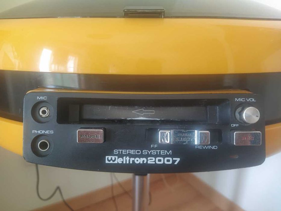Weltron 2007 Stereo System - Space Age design