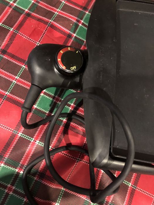 Plancha compacta de marca Tefal