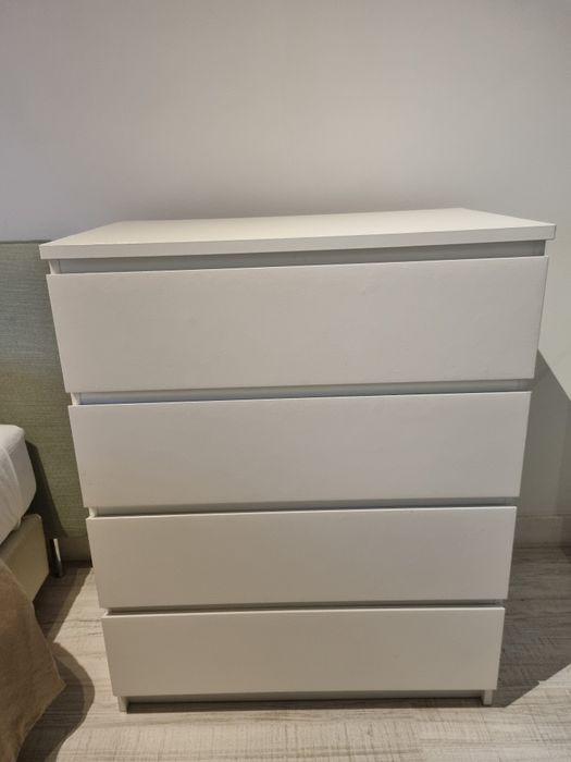 Comoda MALM 4 gavetas