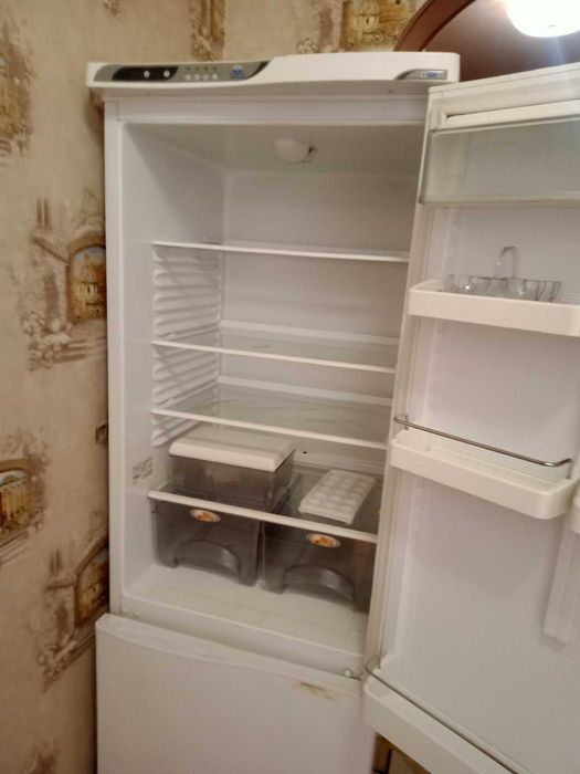 Продам двохкамерний холодільнік недорого