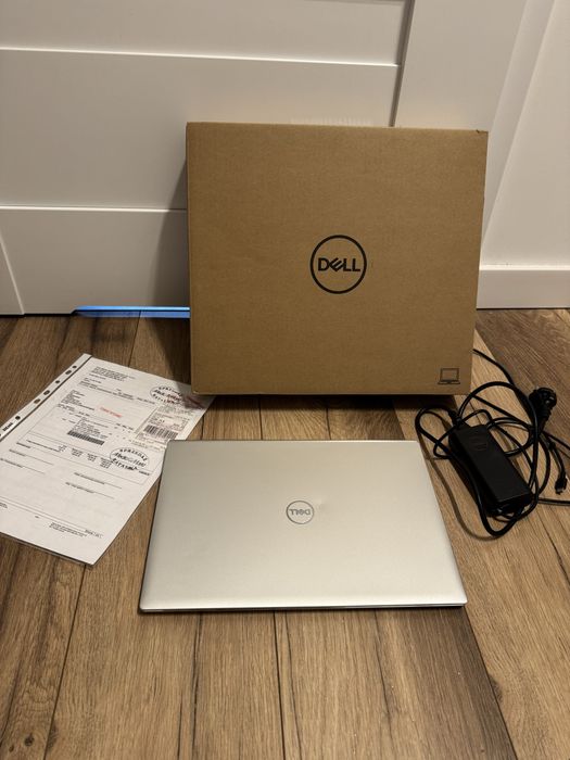 Laptop DELL Inspiron 7400 14.5" i5 8GB RAM 512GB SSD Silver